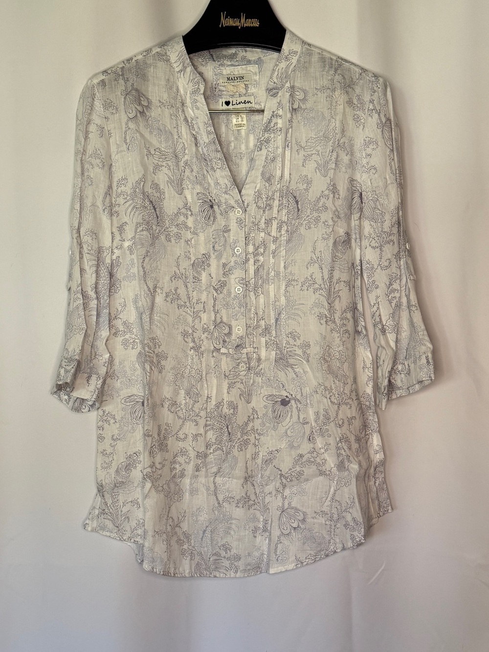 Malvin White Floral I Love Linen Button Front Blouse